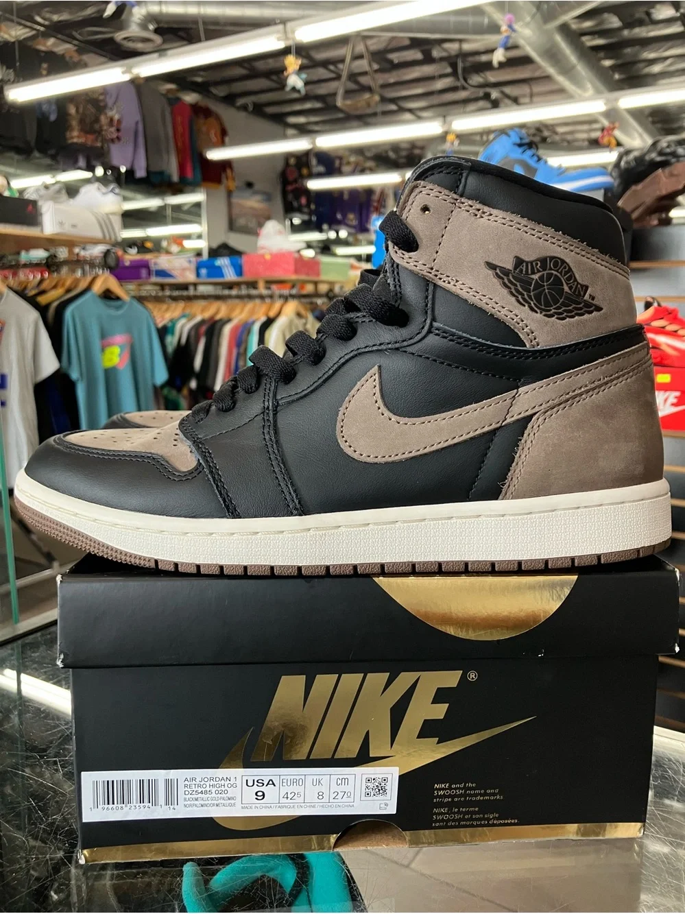 Air Jordan 1 Retro High Palomino Size 9
